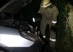 Спасатели МЧС России ликвидировали пожар в частных хозяйственных постройках и автомобиле в Осинниковском ГО